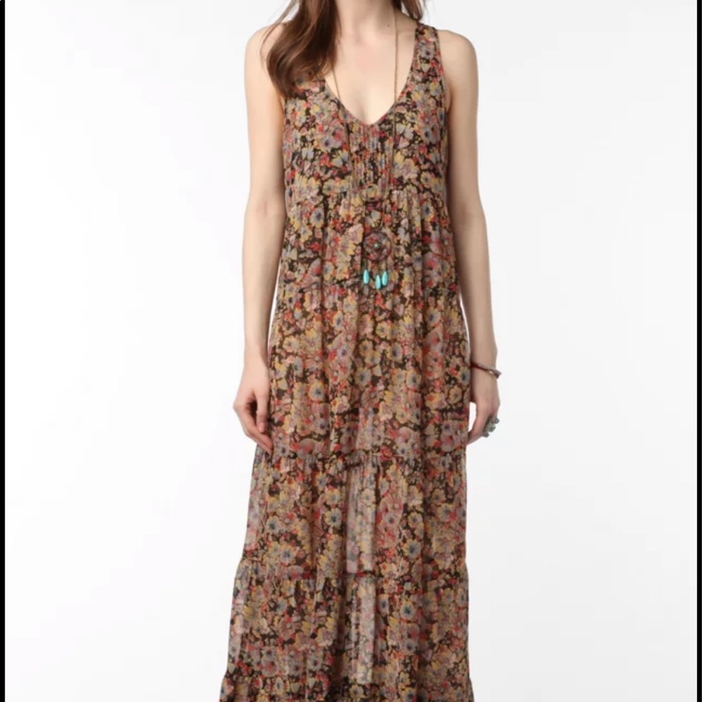 Urban Outfitters Kimchi Blue Sheer Floral Midi Dress 🌸